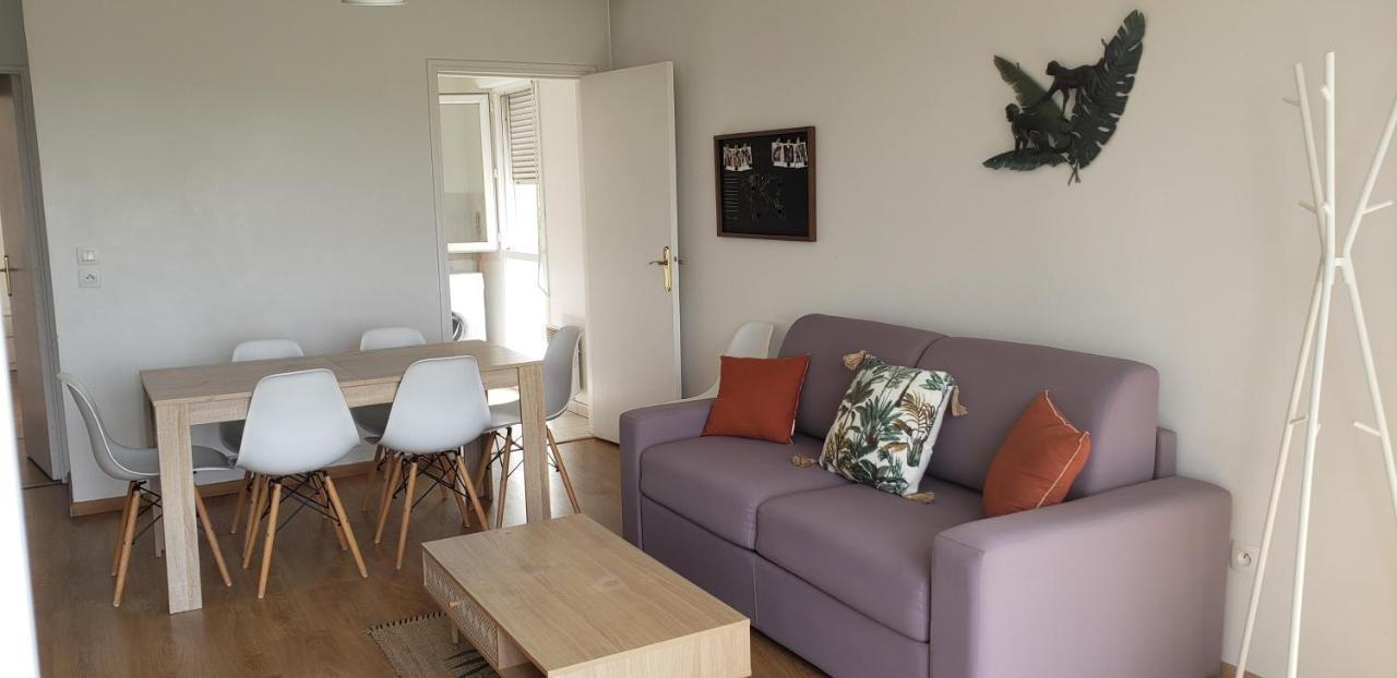 Prague Apartment In Disneyland Монтеврен Екстер'єр фото
